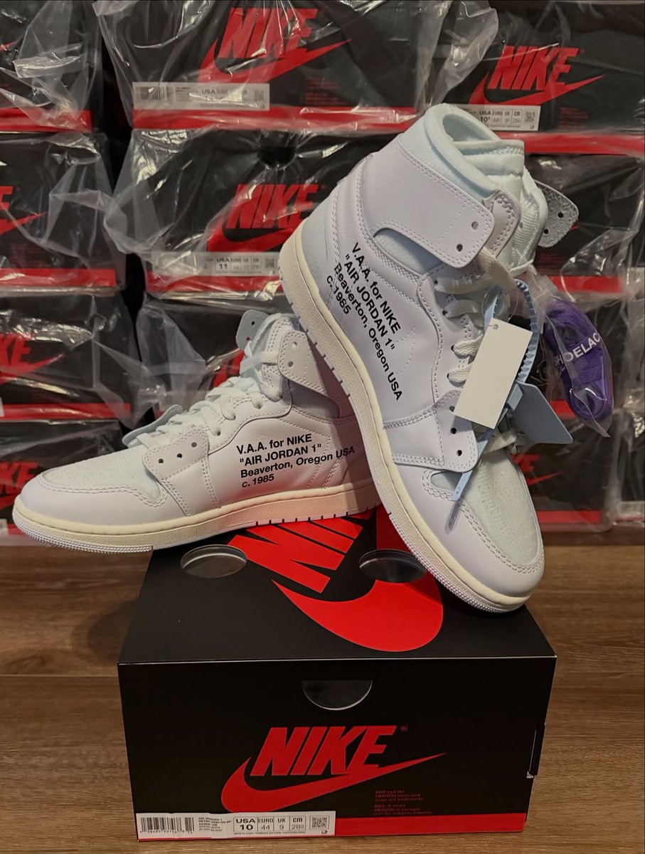 JustFreshKicks tweet media