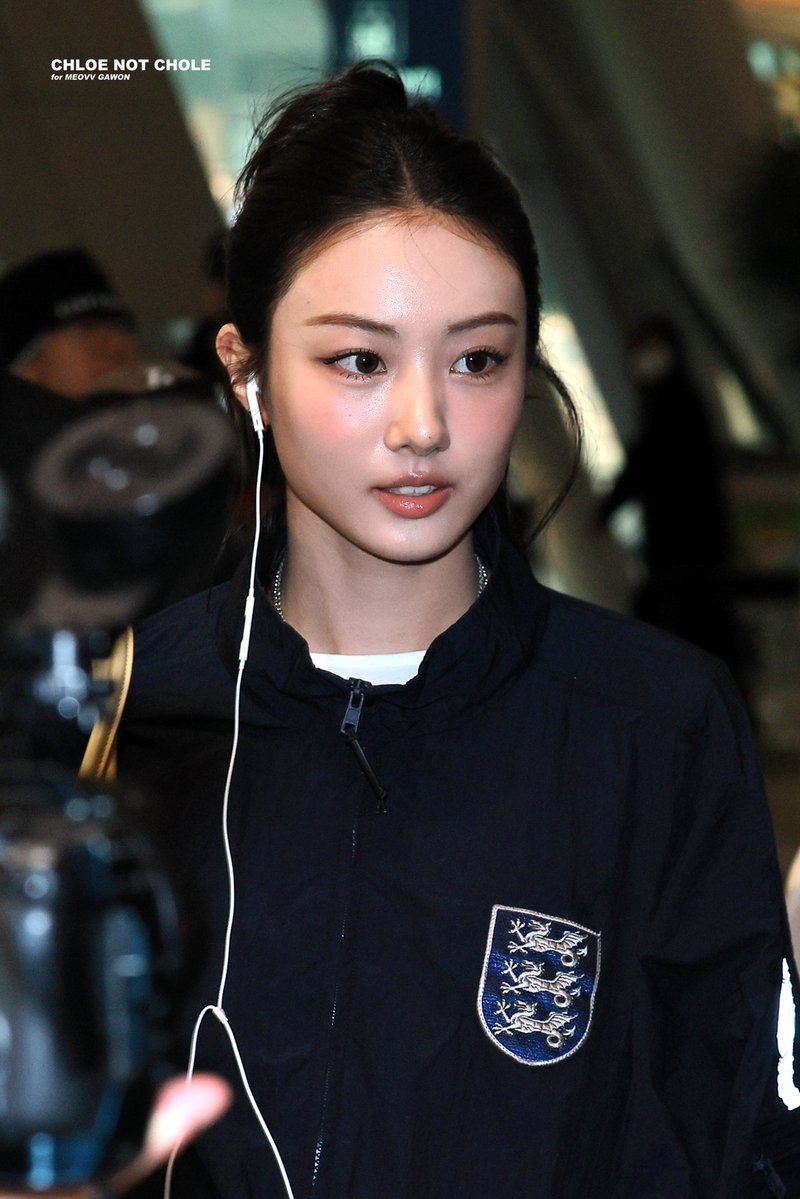 Chloe not Chole tweet media