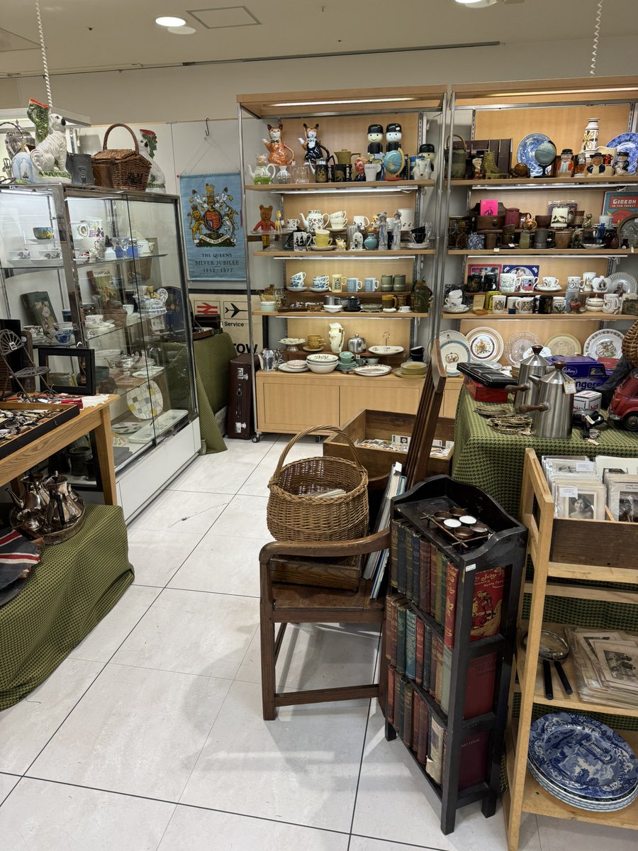 昨日から始まりました、ジェイアール名古屋タカシマヤ英国展！商品盛りだくさんでみなさまのご来場お待ちしいています。
３月２５日まで。
#英国展 #英国フェア #ジェイアール名古屋タカシマヤ #ジェイアール名古屋タカシマヤ10階