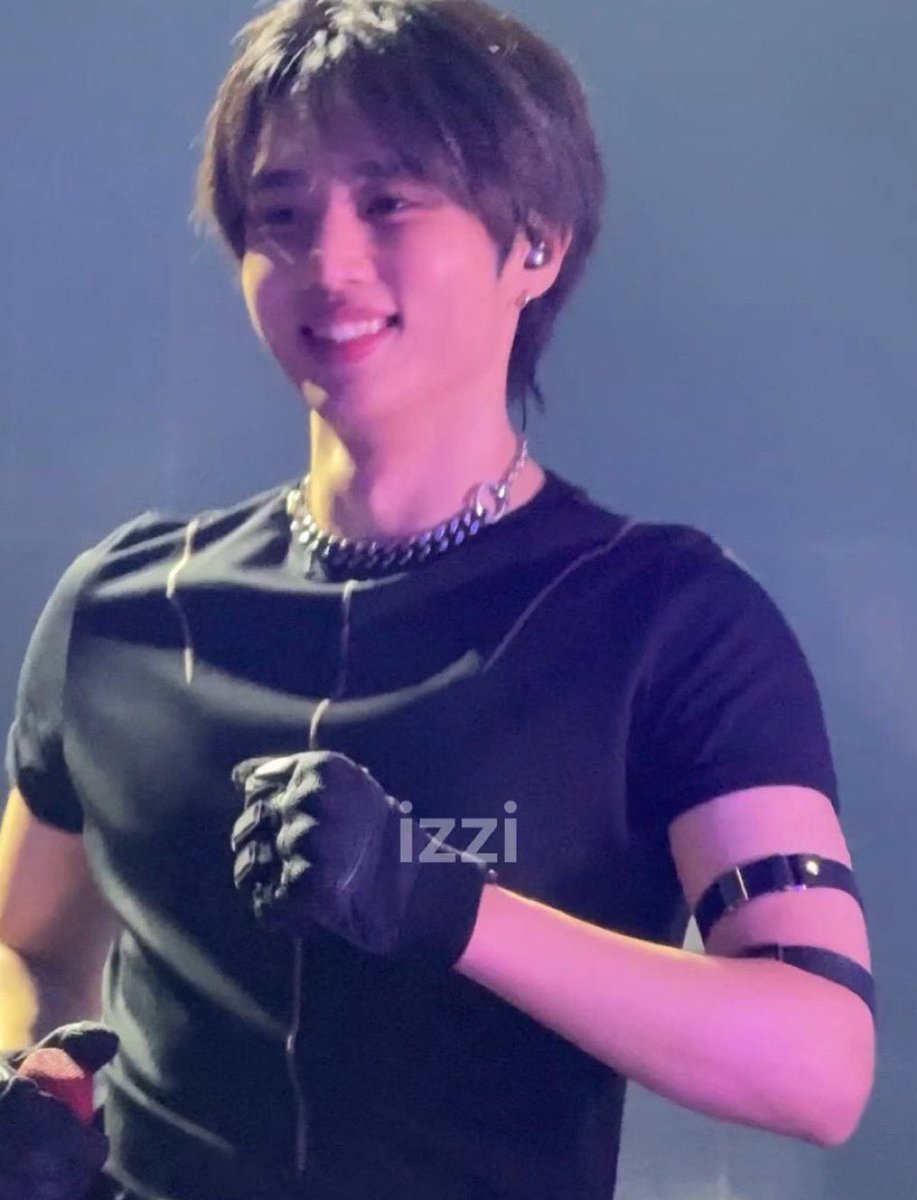 izzi .ᐟ tweet media