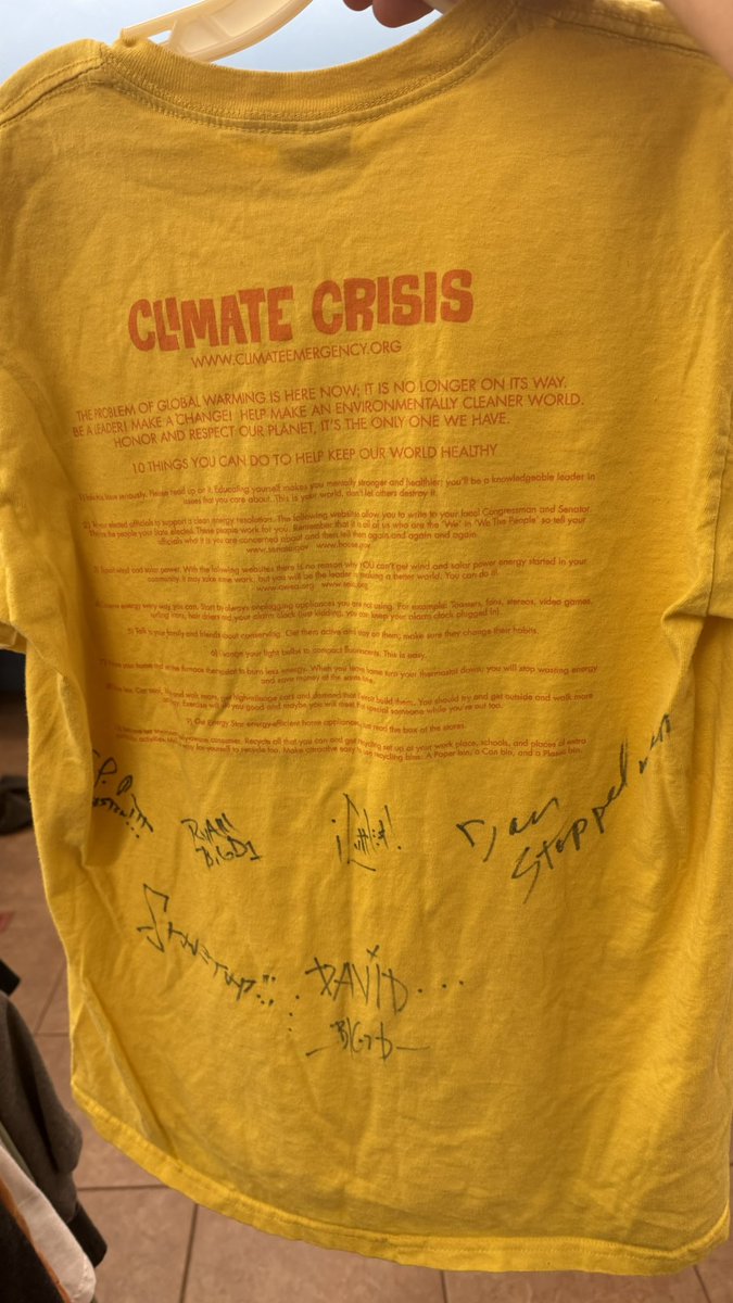 /dev/null tweet media