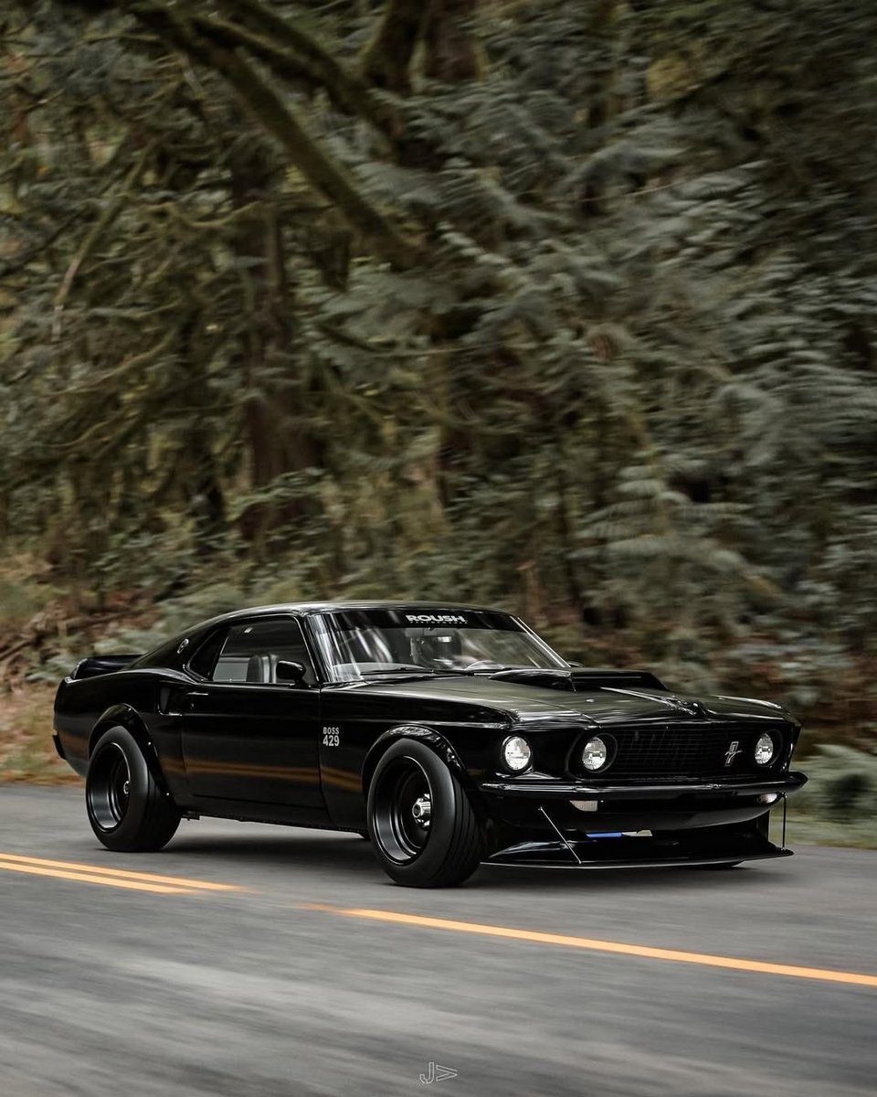 Car Porn tweet media