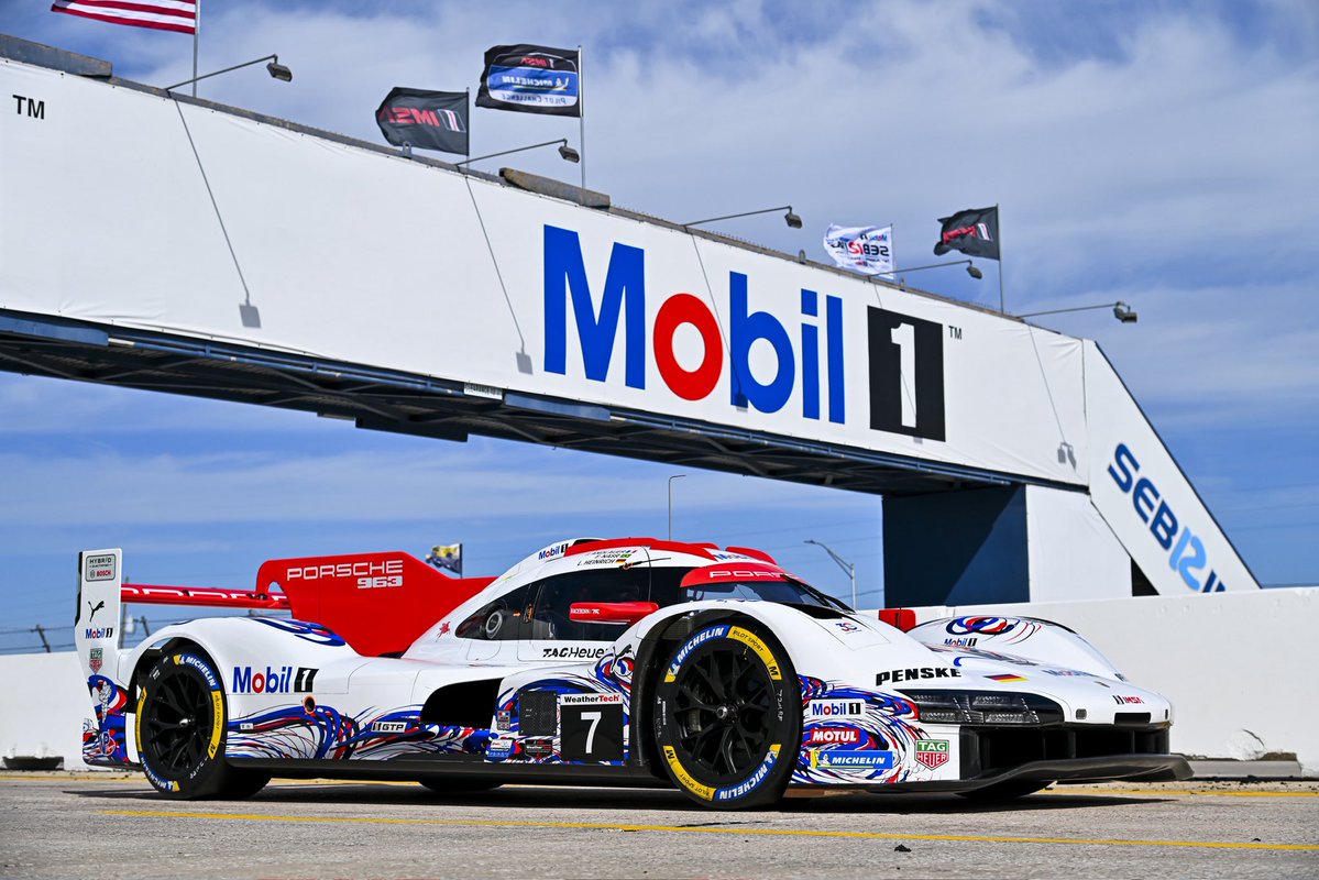 Nickolas Wolf tweet media