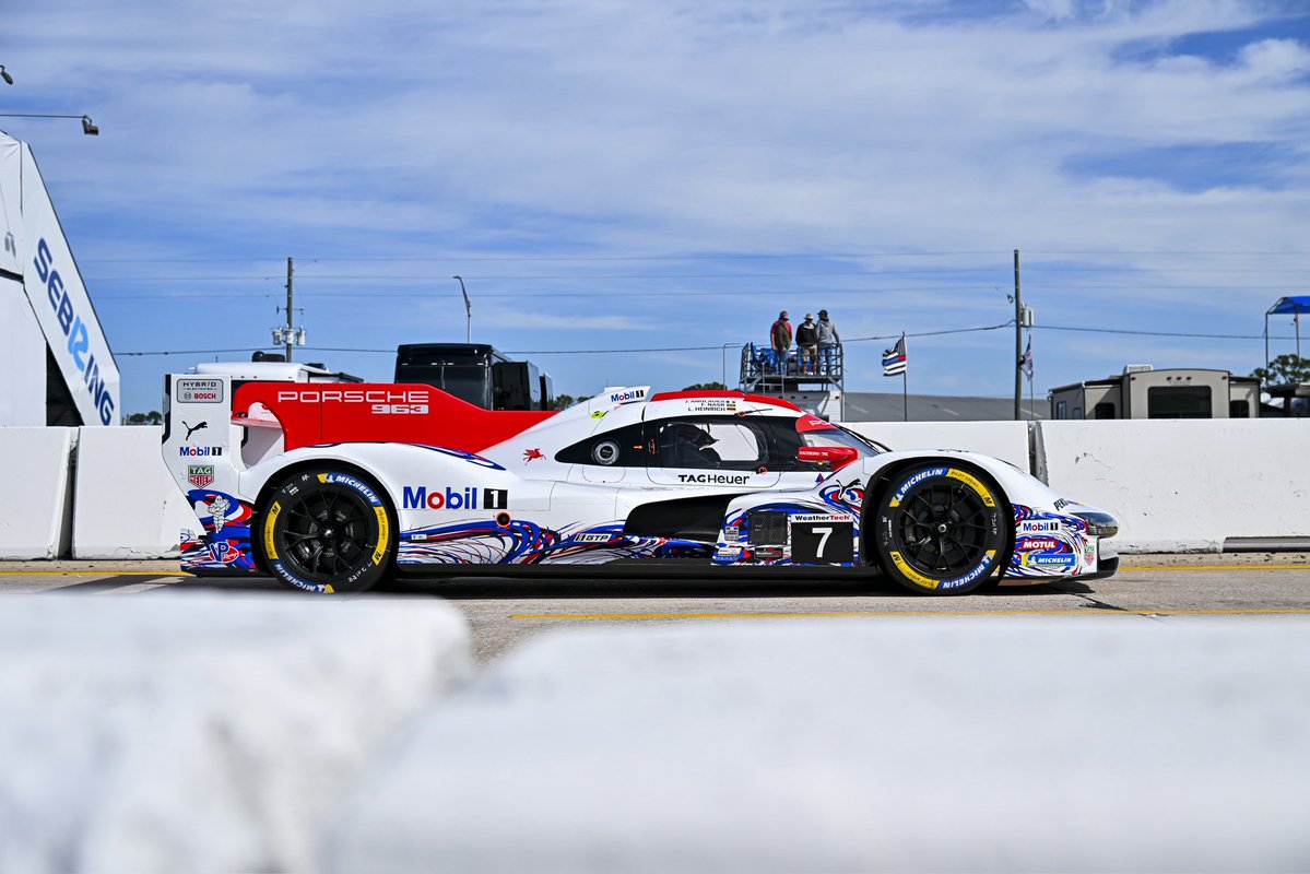 Nickolas Wolf tweet media