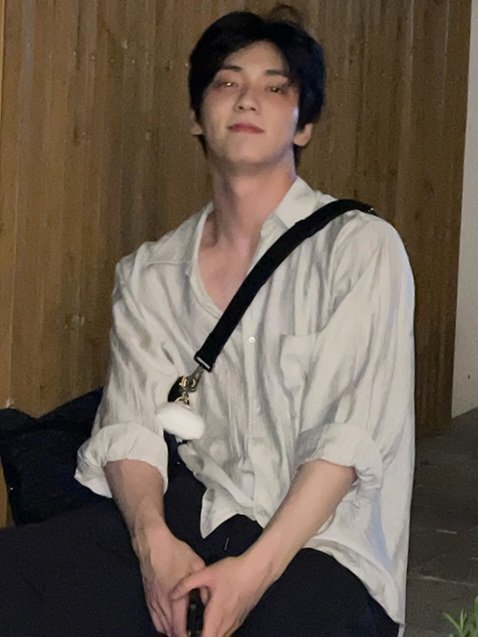 He's insane for not posting this on insta!!!