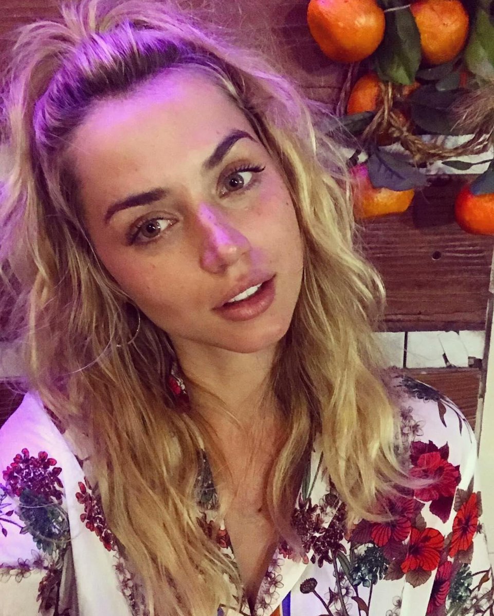 TheCelebHQ tweet media