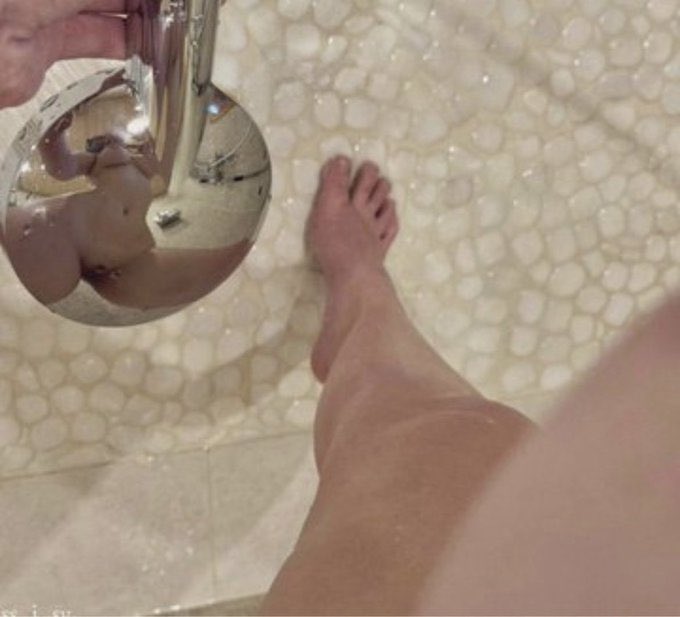 Me and Who tweet media