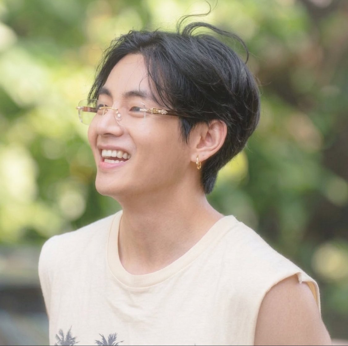 V Charts⚡️ tweet media