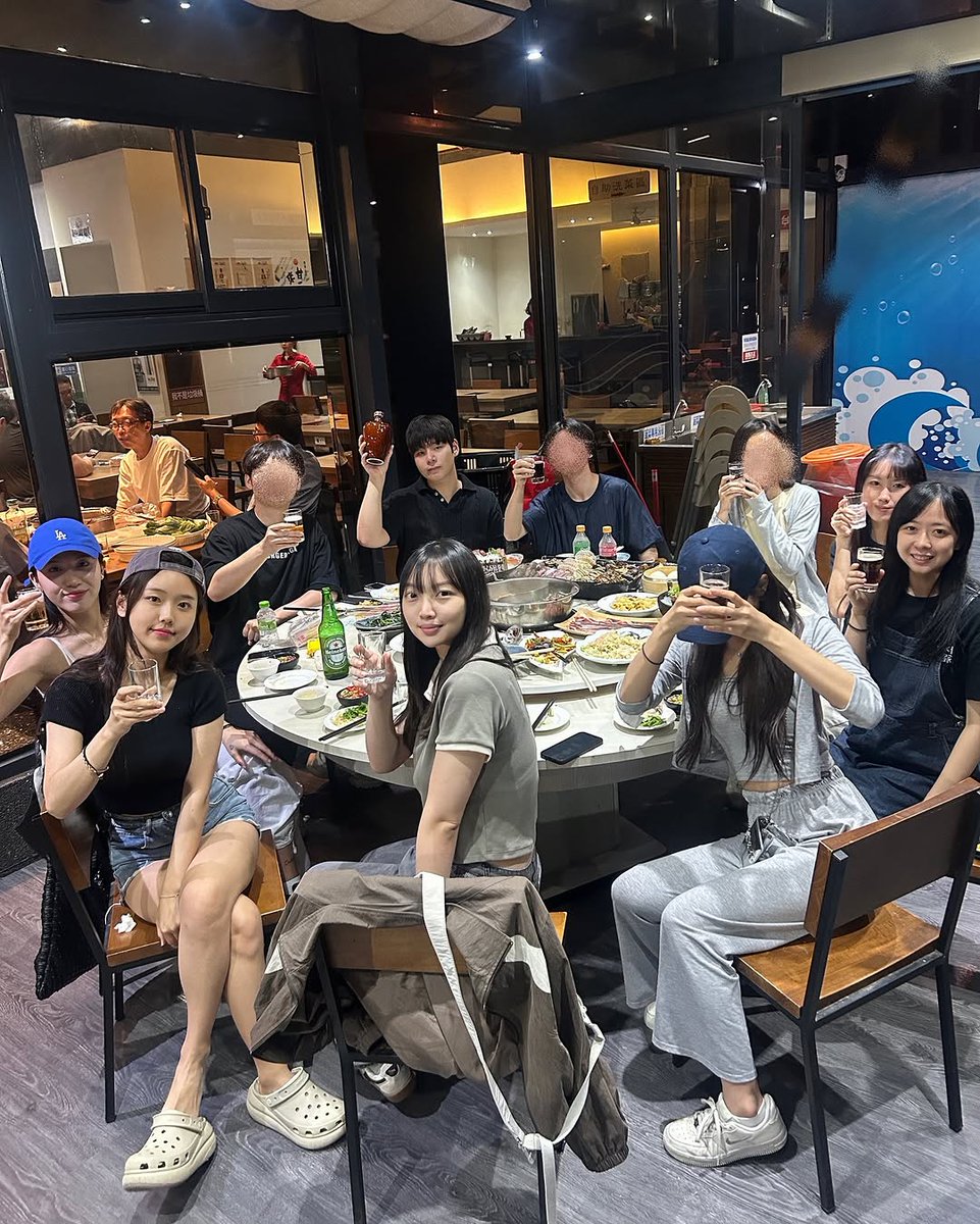 รีบดูก่อนปลิว tweet media