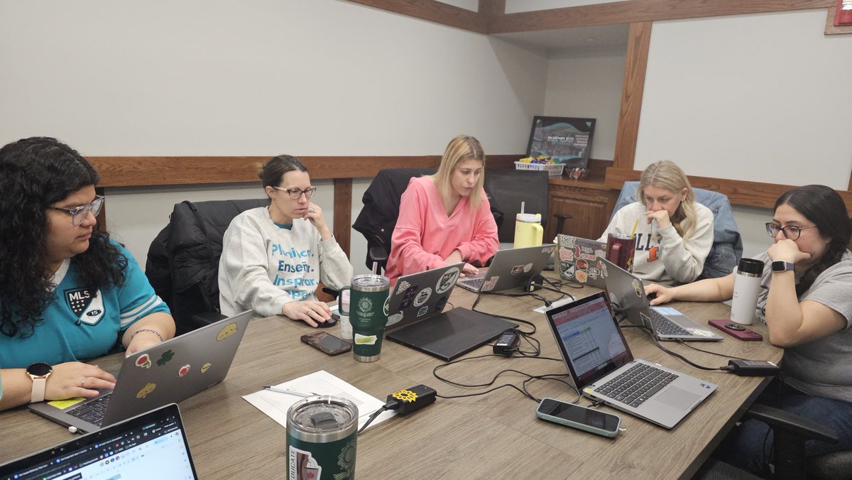 Edgar De La Mora tweet media