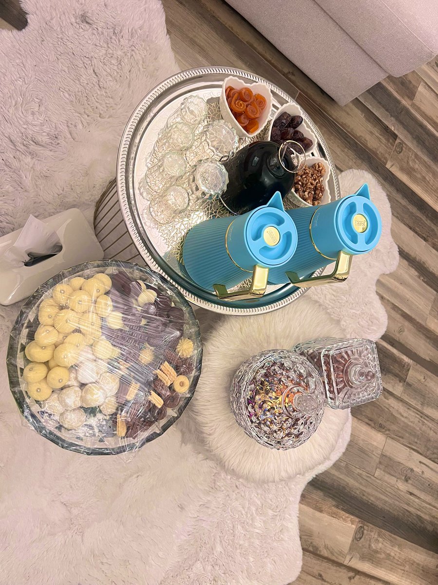 LaPure's tweet photo. في دار زايد نعيش بعزّ وأمان 🇦🇪
والخير في أرضها دايم له عنوان

وسط الظروف اللي تمرّ في زمان
تبقى الإمارات دار الطمأنينة والإحسان

نرفع الراس ونفخر بهالمكان
دار السلام وموطن كل إنسان

عيدنا هنا غير… فيه دفا وأمان
والفرحة تكبر بين أهلٍ وإخوان 🤍

عيدكم مبارك وعساكم من عواده 🌙✨ https://t.co/fdrZep7XTw
