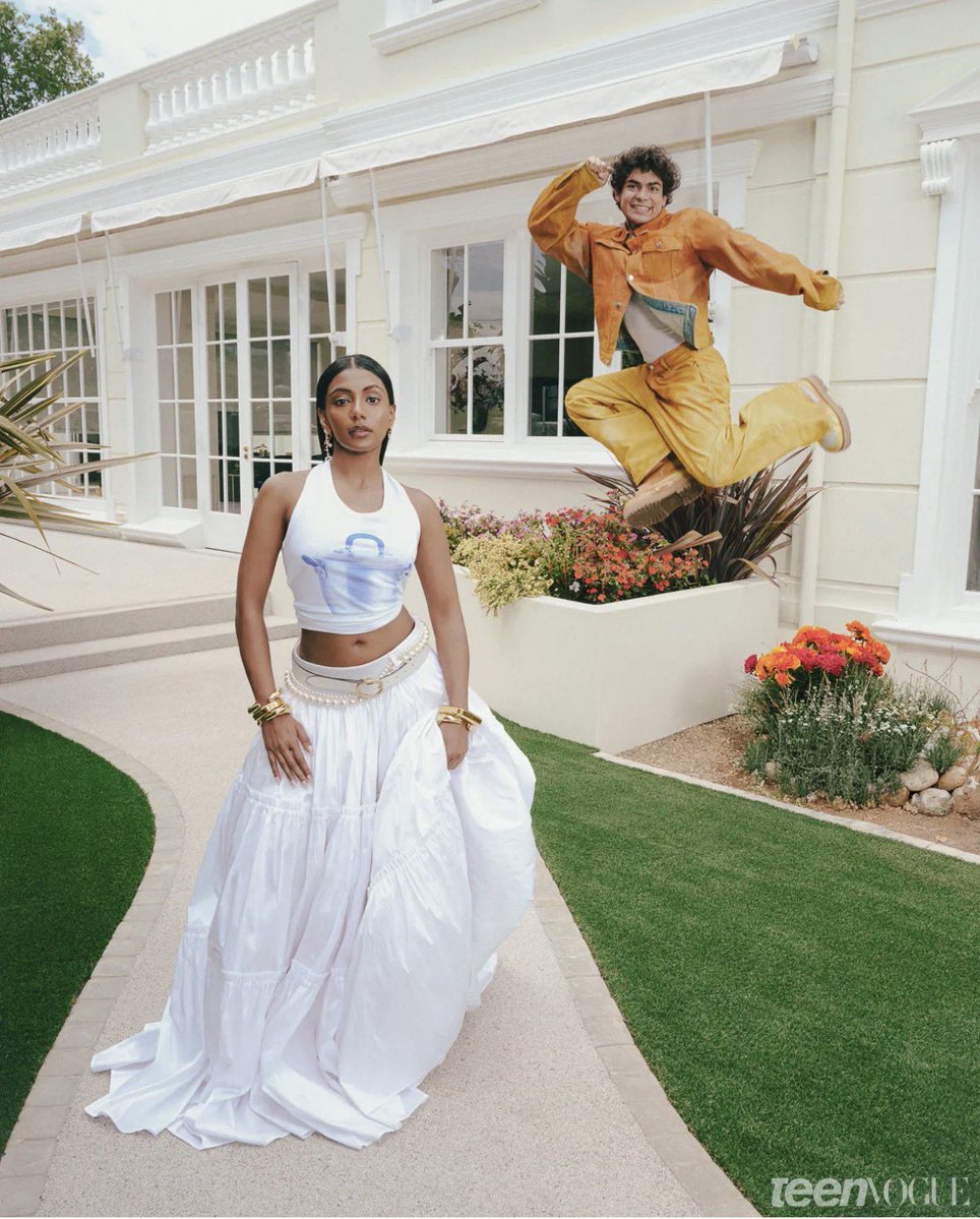 yeah i’m obsessed with the idea of it now. charithra chandran and iñaki godoy for raven and beast boy please