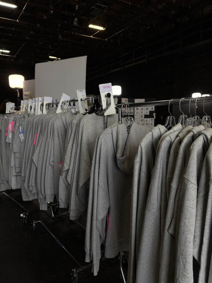 Gap Japan tweet media