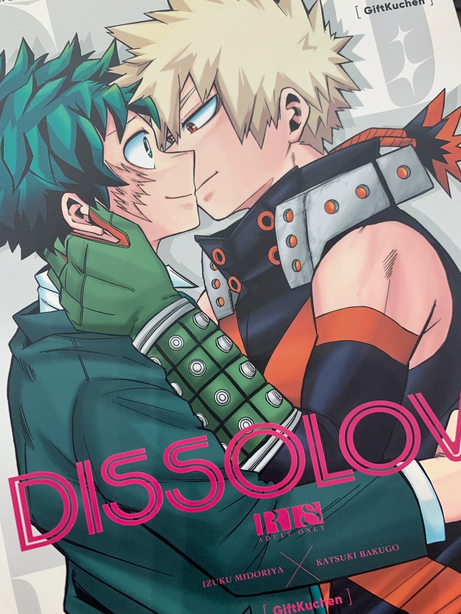 本ができてたー✨マットで赤ピンクがちゃんと発色してよかったです。 