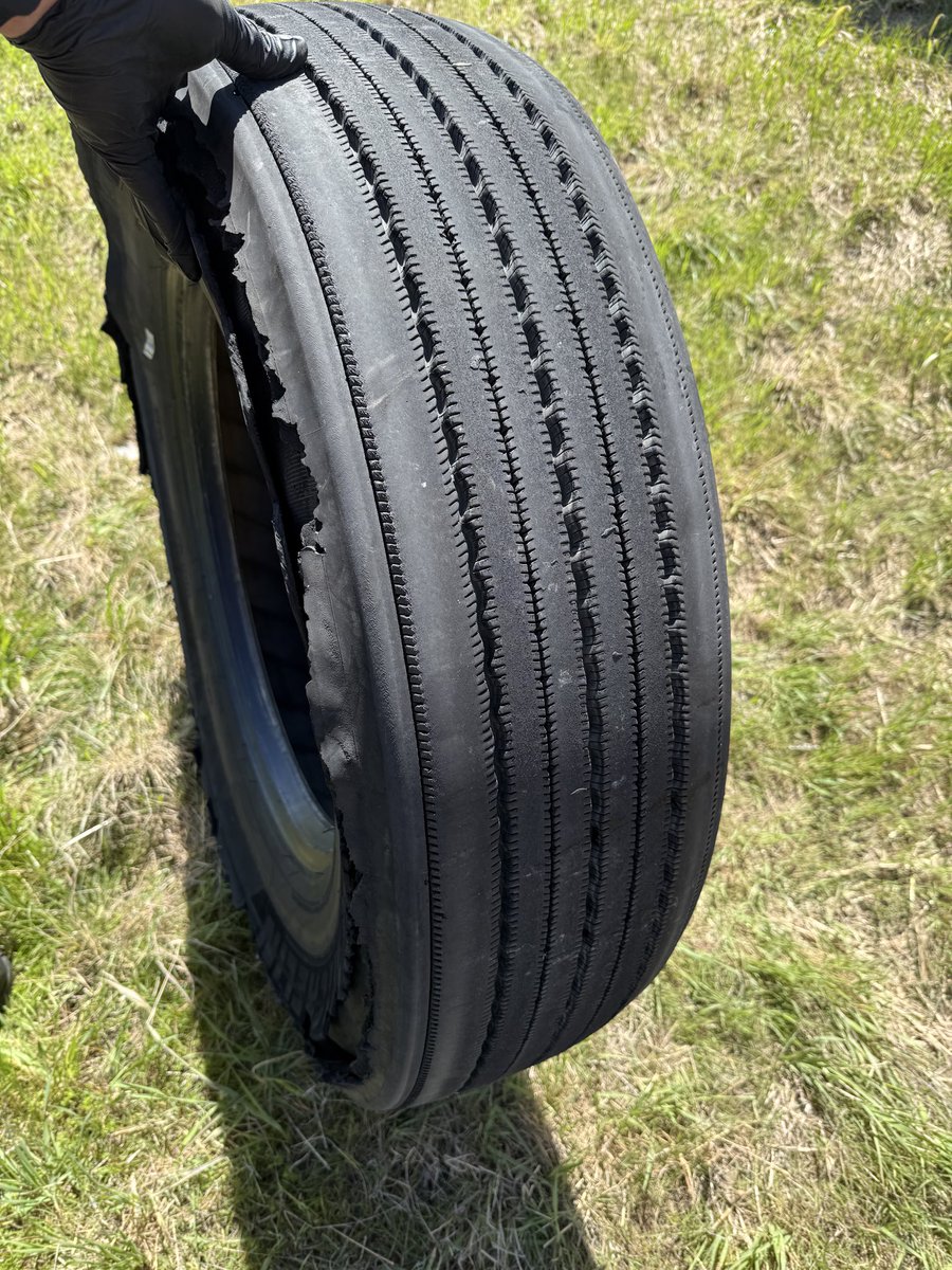 SevastianWinters tweet media