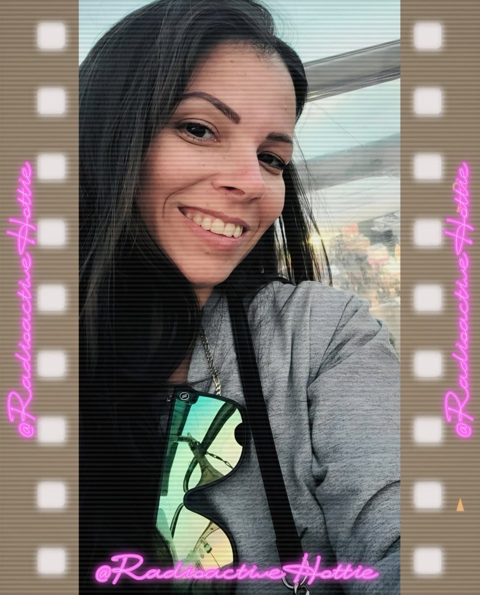 RadioactiveHottie tweet media