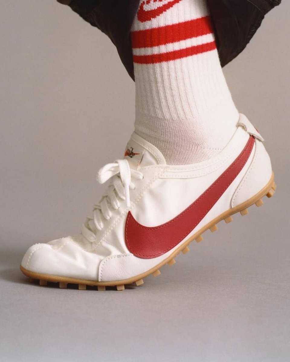 JustFreshKicks tweet media