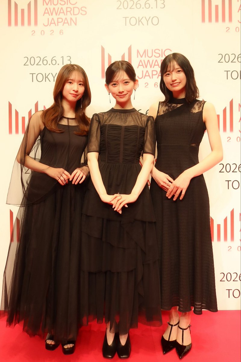 乃木坂46 tweet media