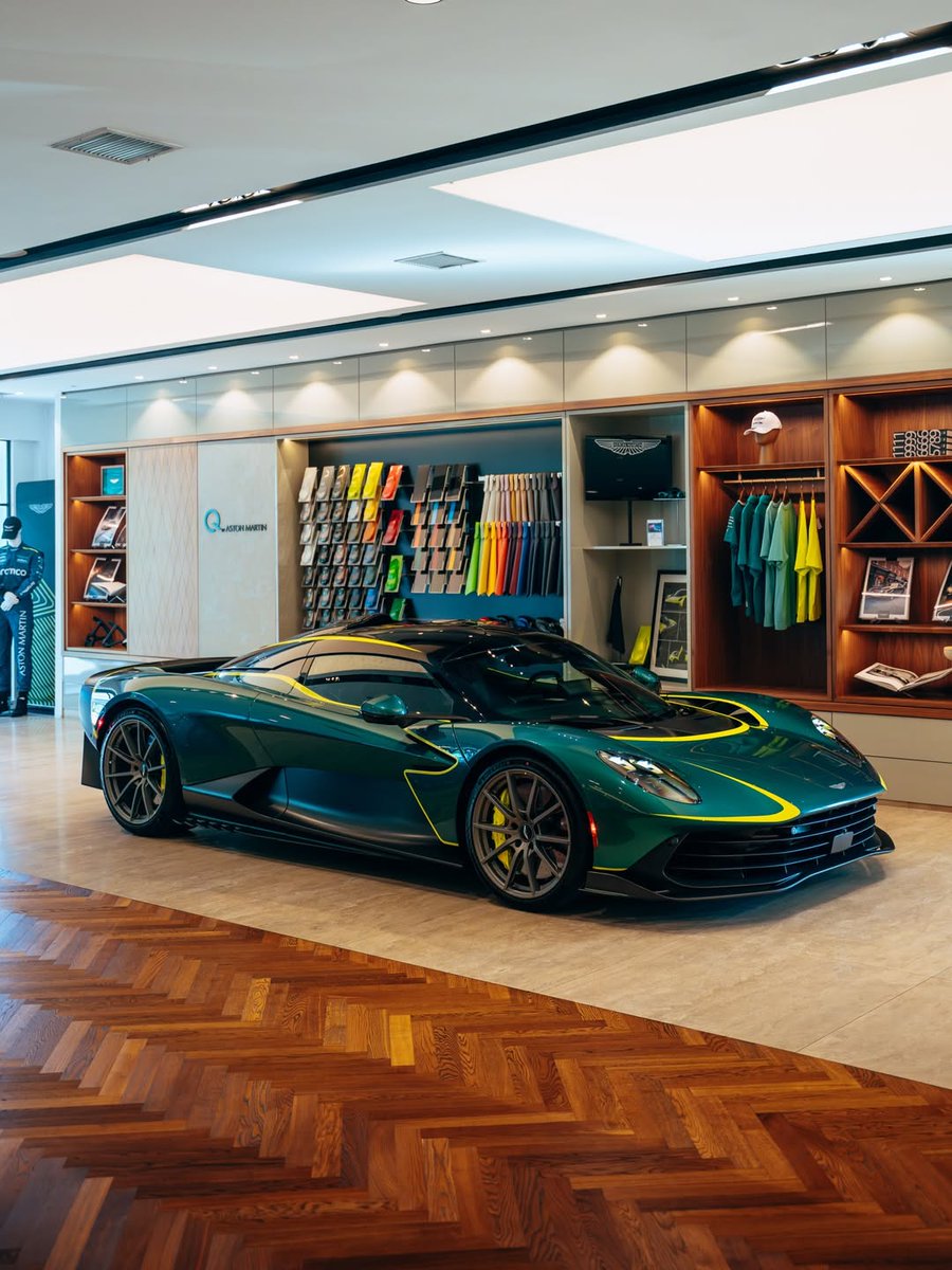 COMPETITION tweet media