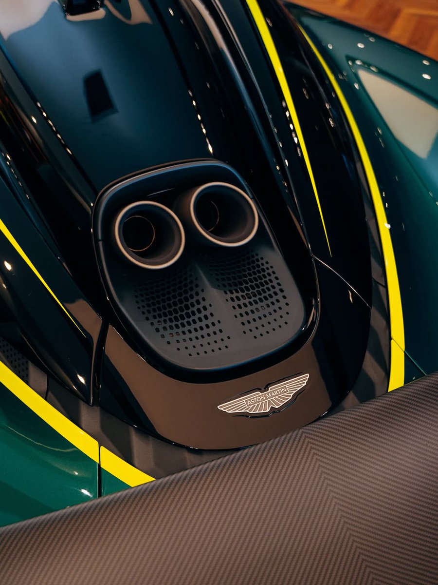 COMPETITION tweet media