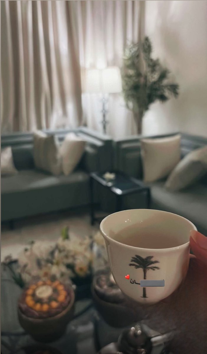 فَـاتن tweet media