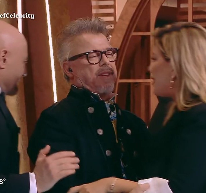 Unos de los requisitos es VENDER EL PLATO.
Ian lo hizo muy bien y es el Ganador ✨️

#MasterchefCelebrity