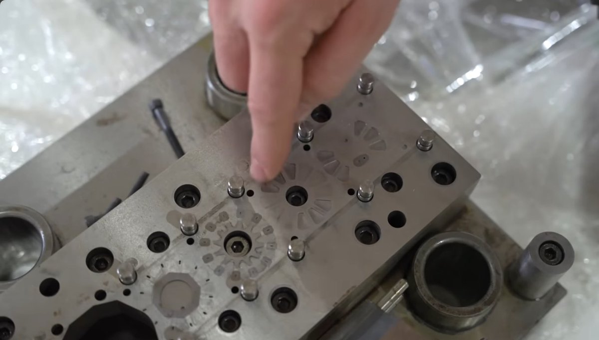 EV_Trapper tweet media