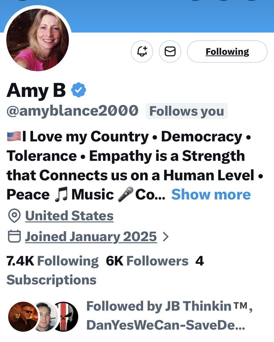 Turquoise Cat tweet media