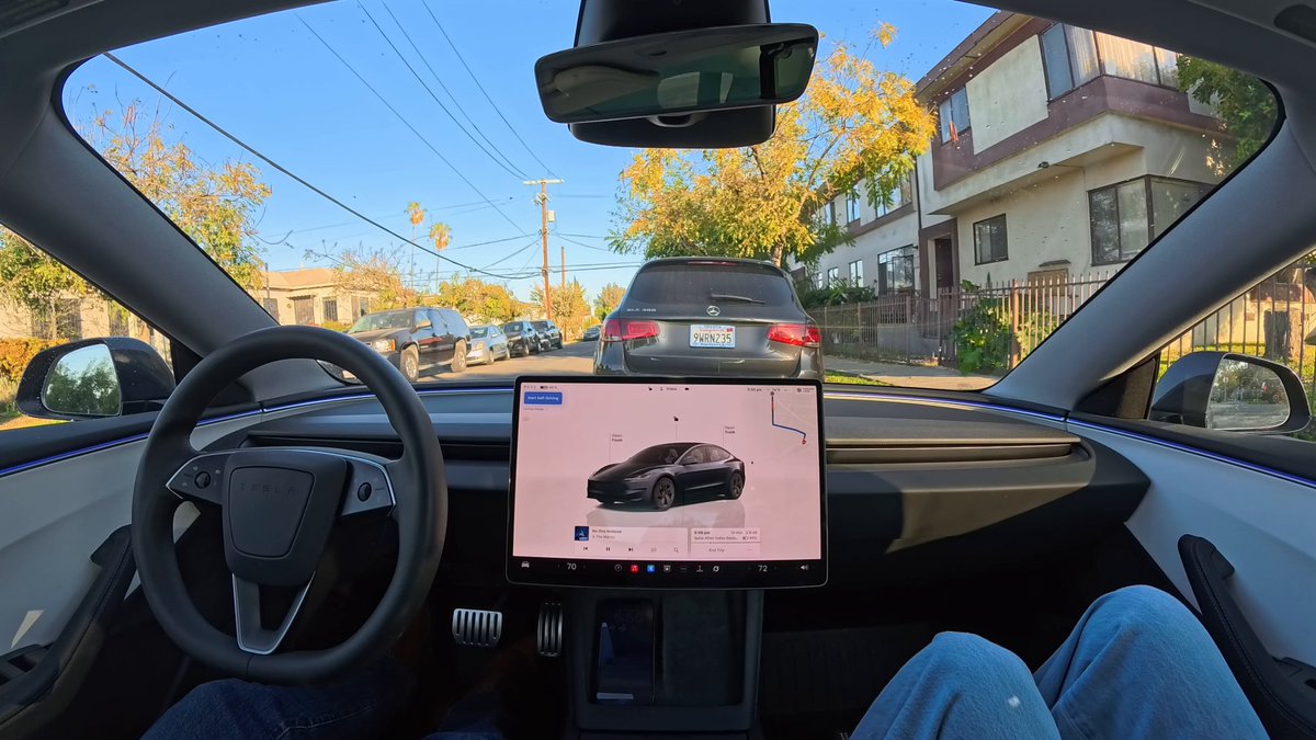 TeslaTracker tweet media