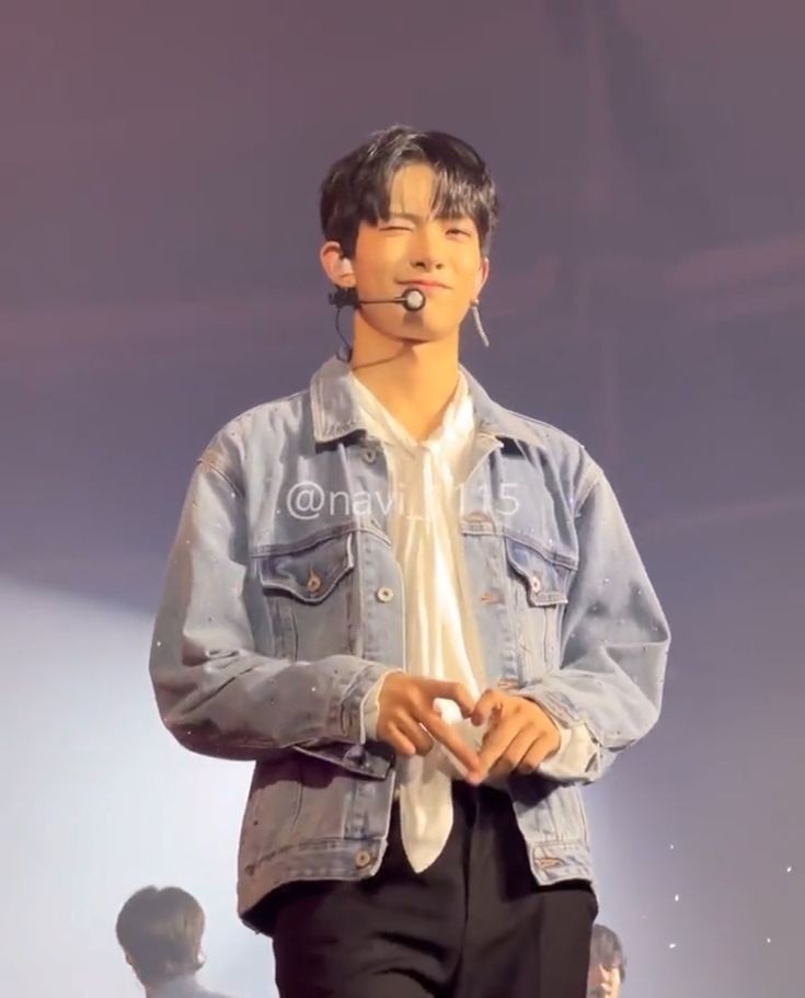 Heeseung_back tweet media