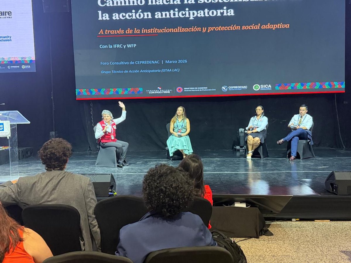 ⛑️ Directora de Gestión de Riesgos de #CruzRojaGT, Teresa Marroquín, presentó la experiencia del Grupo Técnico Asesor de Acción Anticipatoria en el VIII Foro Consultivo Regional de la #PCGIR. 

No Podemos Parar, Afuera Nos Necesitan
