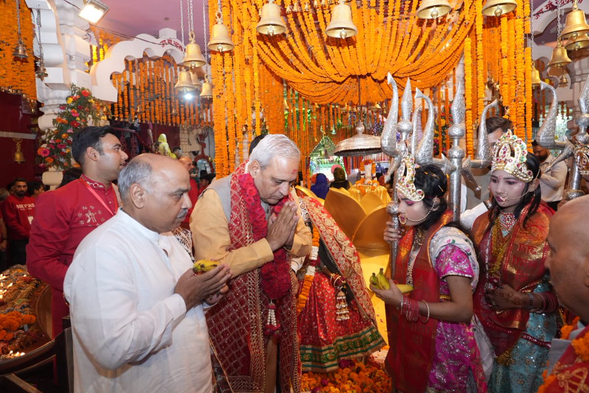 RanbirGangwa's tweet photo. गत रात्रि चैत्र नवरात्रि के पावन पर्व के प्रथम दिवस पर श्री देवीकूप माँ भद्रकाली शक्तिपीठ में माता के श्रीचरणों में हाजिरी लगाकर पूजा-अर्चना की एवं प्रदेशवासियों की सुख-समृद्धि व खुशहाली की कामना की।
जय माता दी! https://t.co/flayOc59uD