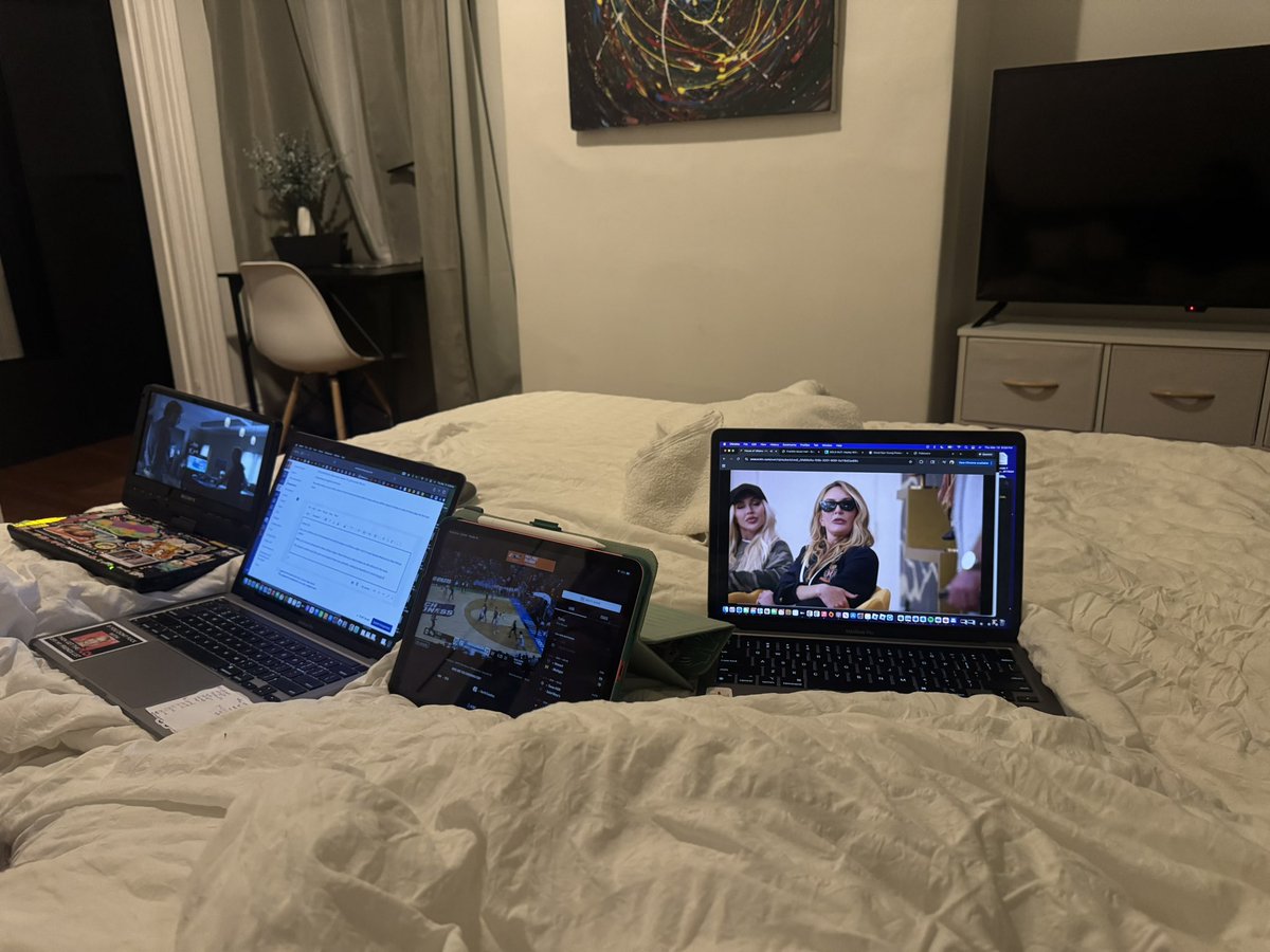 riley ⛯ tweet media