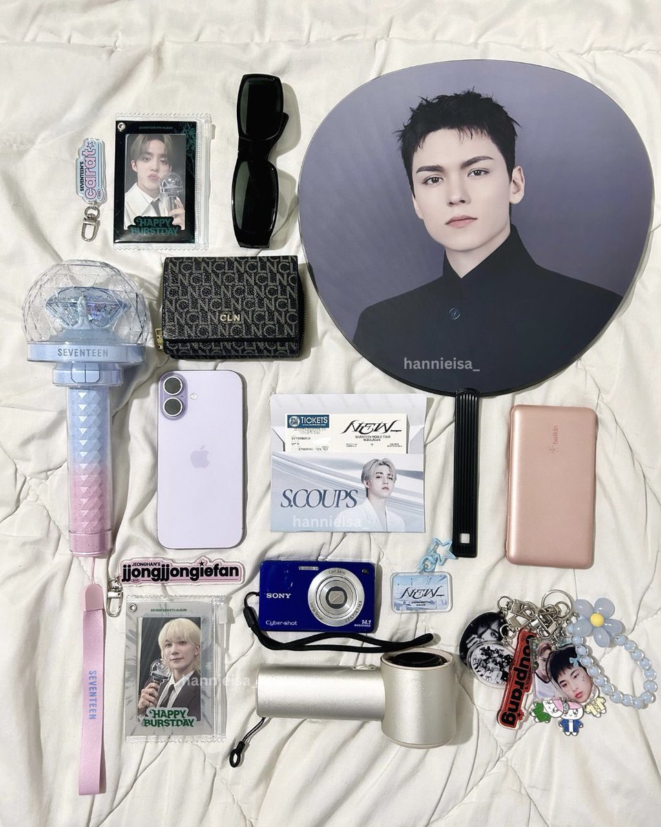hannieisa_'s tweet photo. girl essentials✨ https://t.co/5ov75KTkL9
