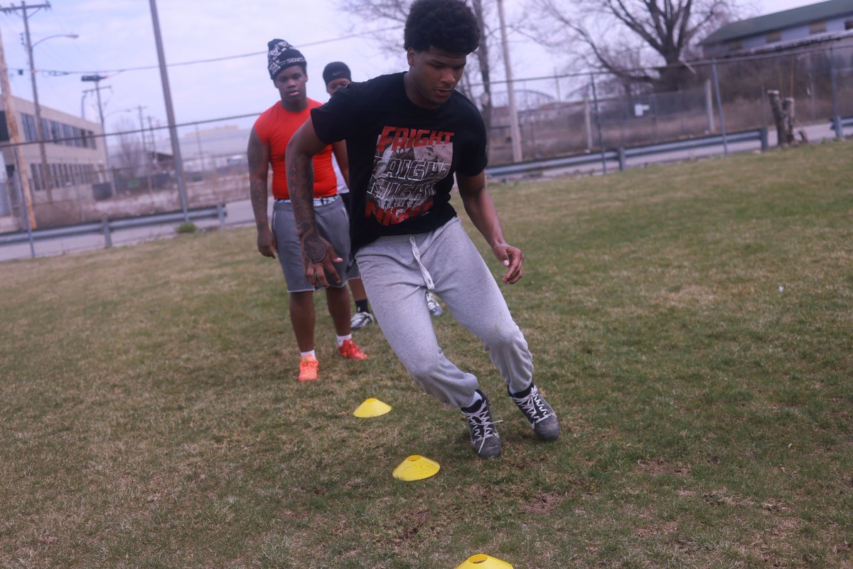 Dezaveon Williams (27) tweet media