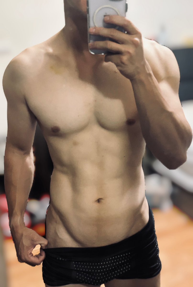 噬酒屍唯唯｜練巨人 tweet media