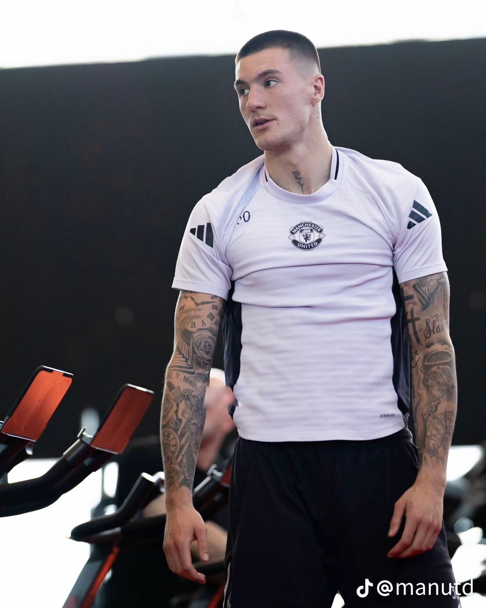 Ambivert tweet media