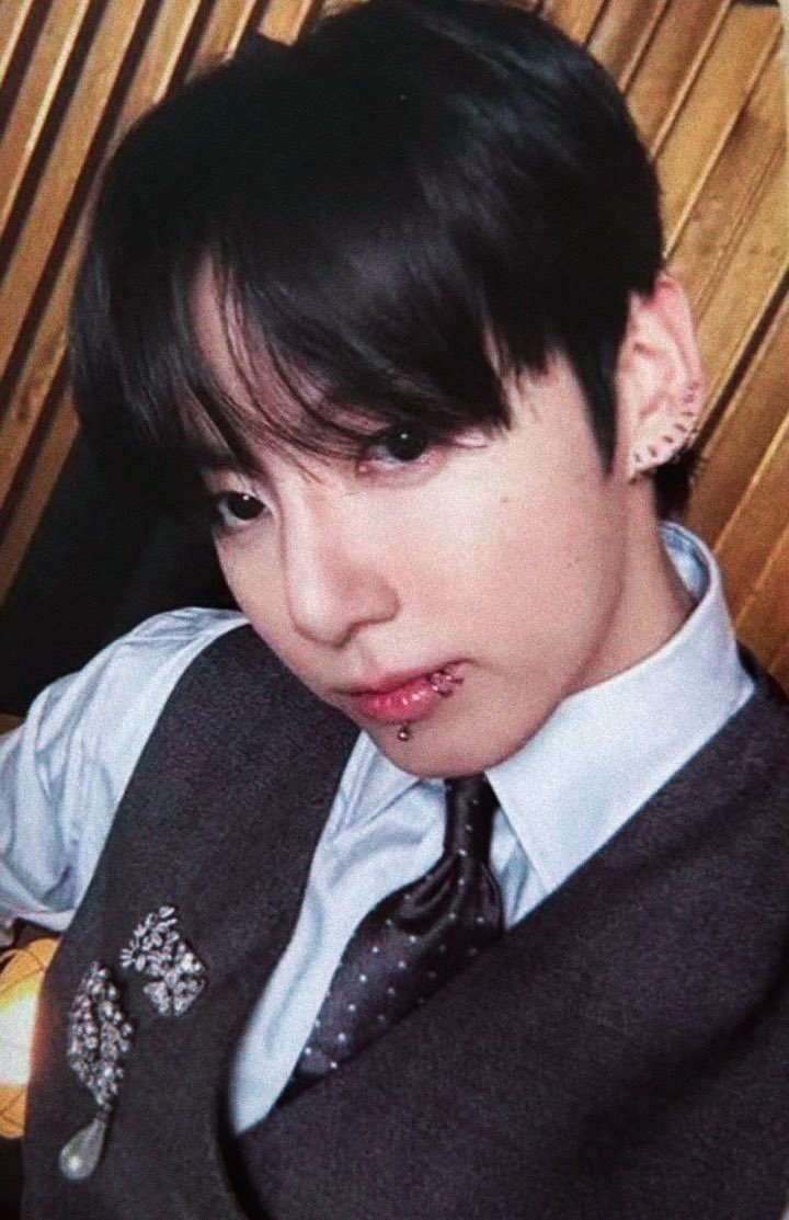 archivjeon's tweet photo. OHMYGOD JUNGKOOK?!? https://t.co/60BdbvW1s5