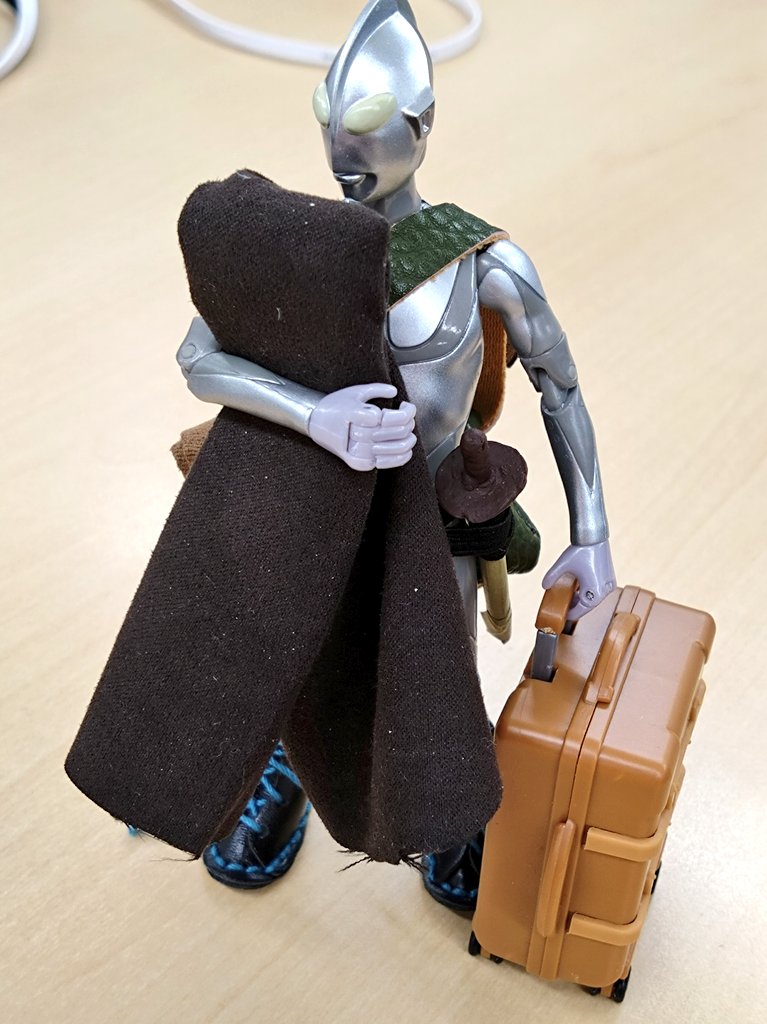 H_Marito's tweet photo. フォルダを眺めてたら、懐かしい写真が出てきた。
あの後旅立っていったウルトラマン、今頃何処でどうしているんだろう？ 元気でいるといいなぁ。 https://t.co/Rq5gH9hauv