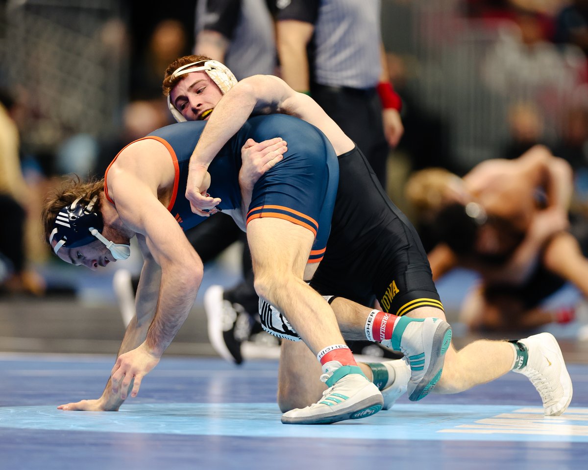 Iowa Hawkeye Wrestling tweet media