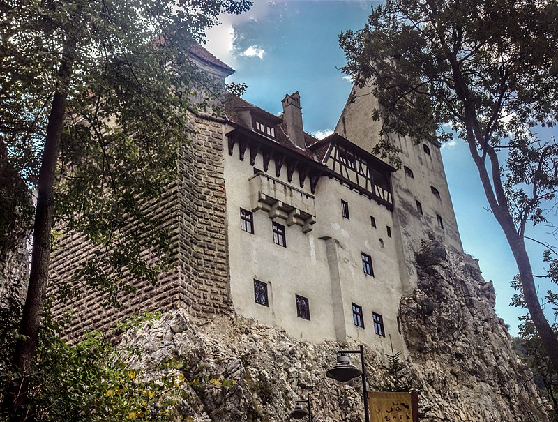 yesjimstheman's tweet image. Bran Castle, Transylvania, Romania, Vislupus! 🤩  From 1377, some folks fancy it to be the home of Bram Stoker's Dracula!