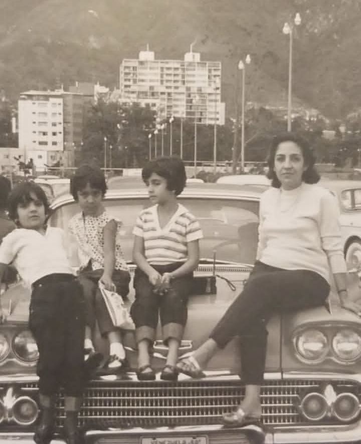 RETROVISOR™ ♪ tweet media