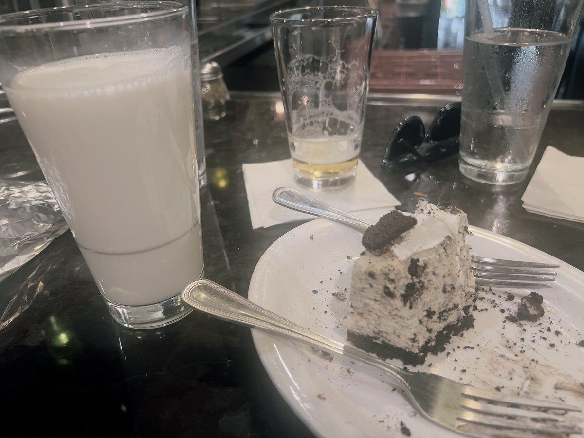 Y A N T S tweet media