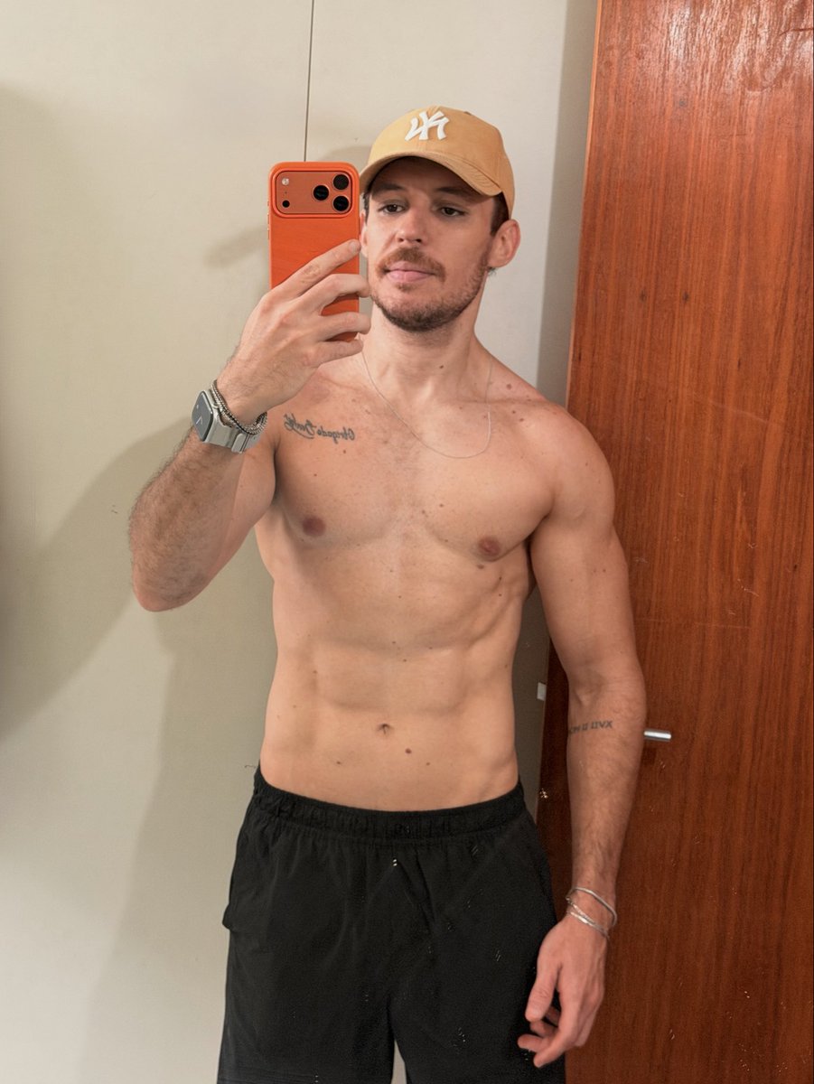 Aquarianjo tweet media