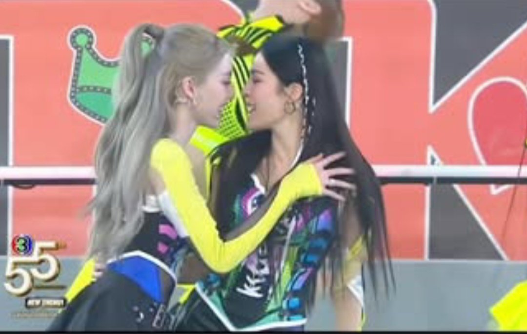 AS _Soon 🌈 Only LingOrm 💜 tweet media