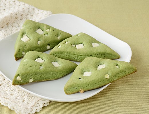 snoopysaisin's tweet photo. 3月24日よりローソンから『抹茶とホワイトチョコのスコーン　4個入』が新発売されます✨

出典元 https://t.co/GU2u3brQod https://t.co/Hwets6z0I2