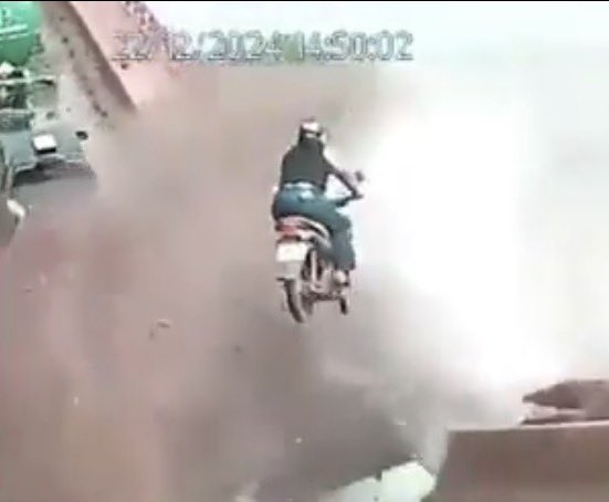 “Yo soy Elvis” 🎙 tweet media