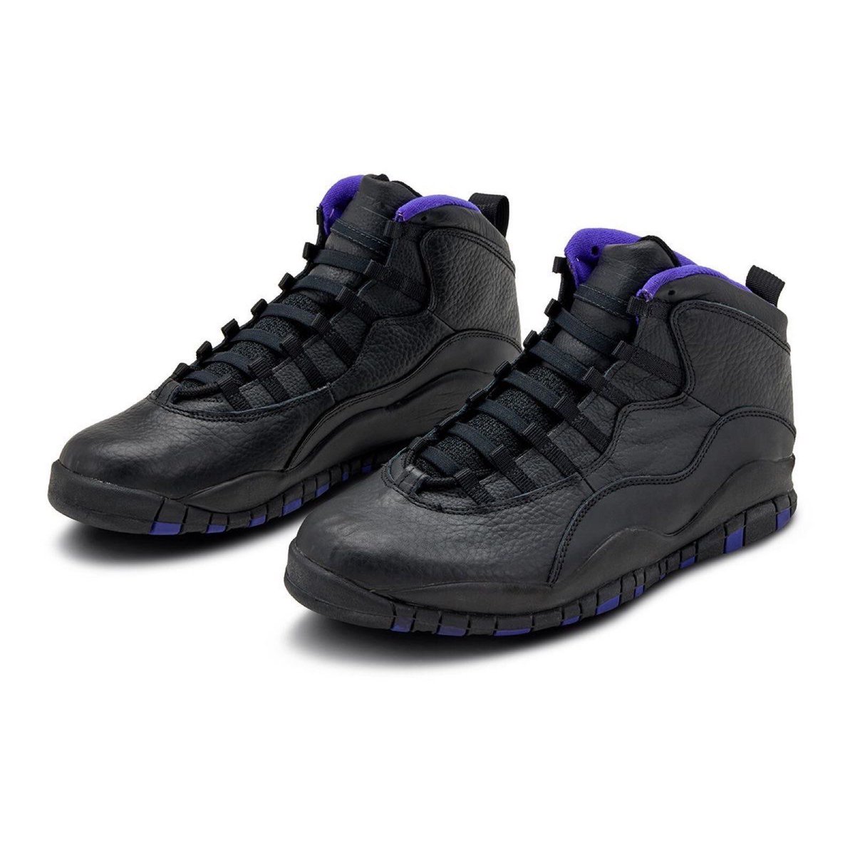 SneakerAlert tweet media