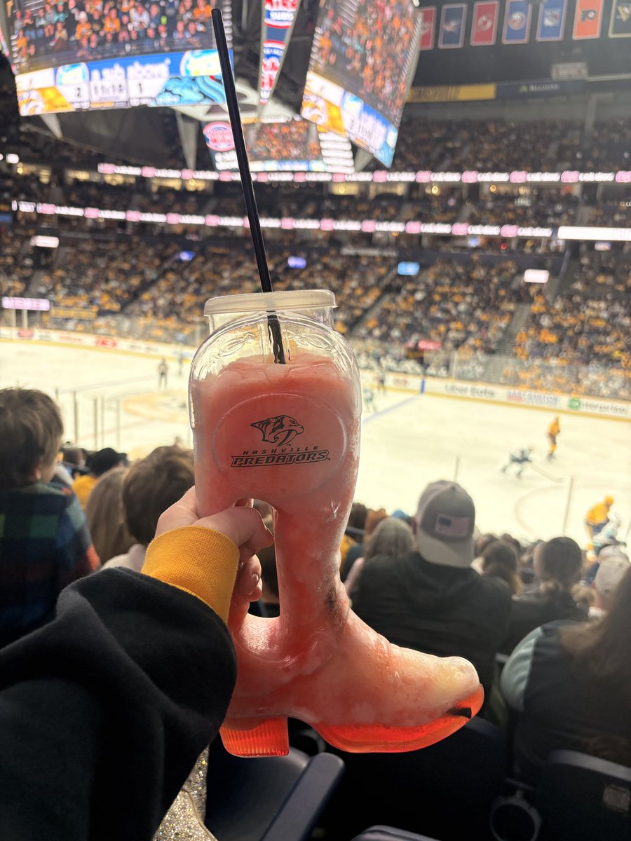 phia 𐔌՞. .՞𐦯 tweet media