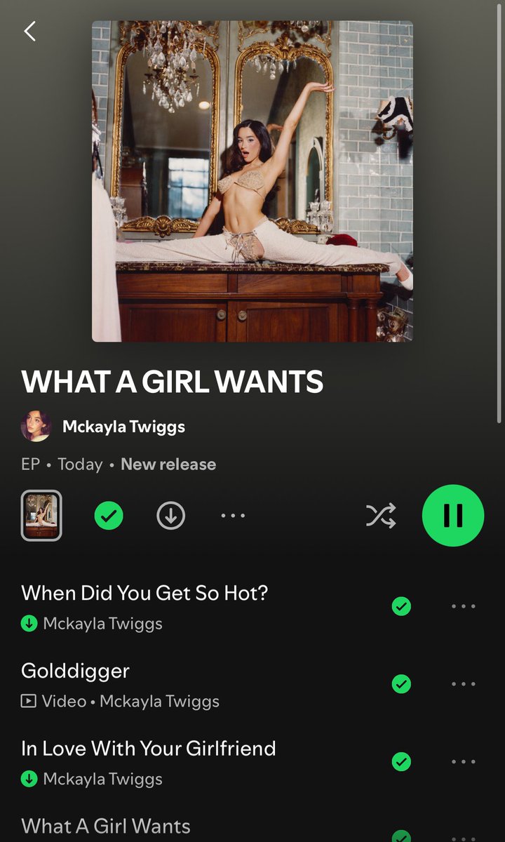 gunn 🐇 tweet media